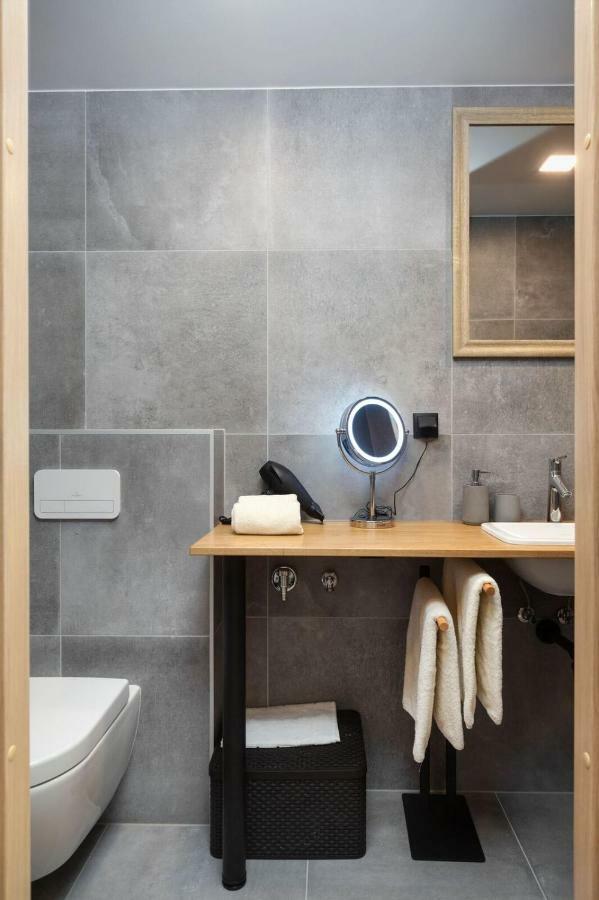 Estonian Design Flat Next To Old Town Apartment Tallinn Ngoại thất bức ảnh